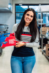 Camila Guerra - proprietária da American Burger Delivery